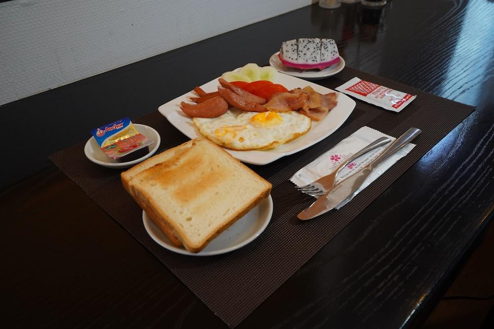 Sakura Hotel 2 Hanoi Zewnętrze zdjęcie